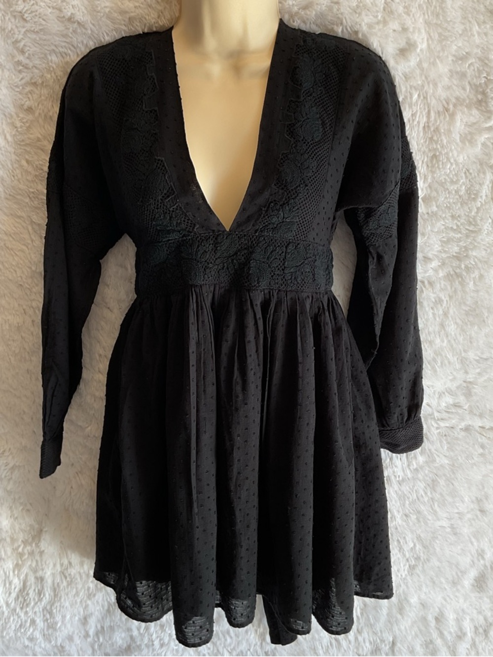 Free People Black Swiss Dot Lace Trim V-Neck Mini Dress Size XS